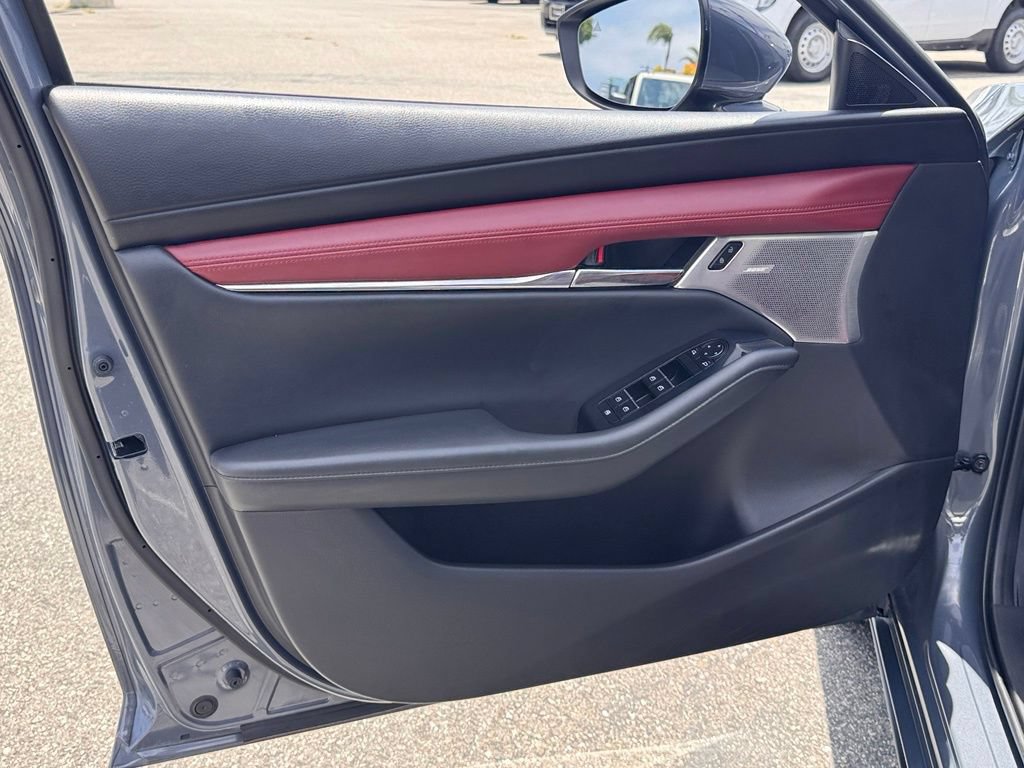 Used 2023 MAZDA MAZDA3 s FWD image 15