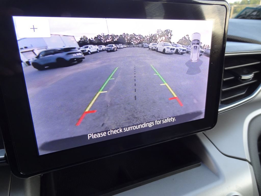 Certified 2022 Ford Explorer XLT w/ Equipment Group 202A RWD image 26