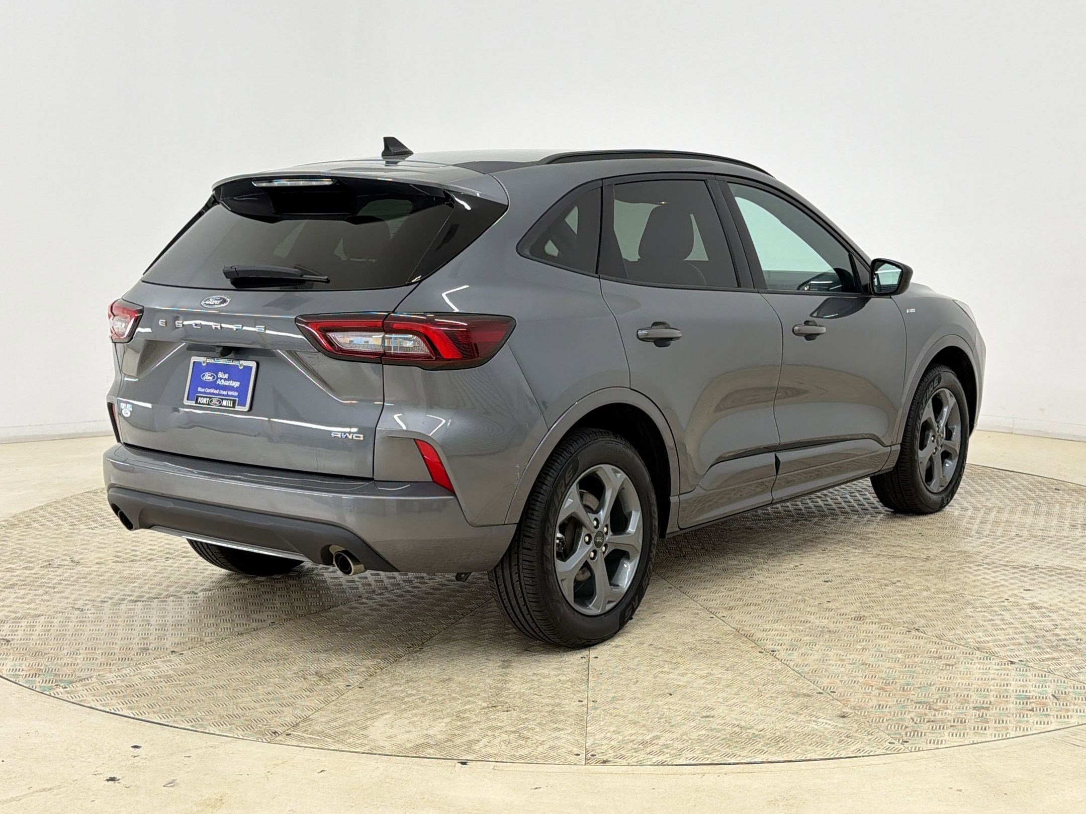 Certified 2024 Ford Escape ST-Line AWD/4WD image 9