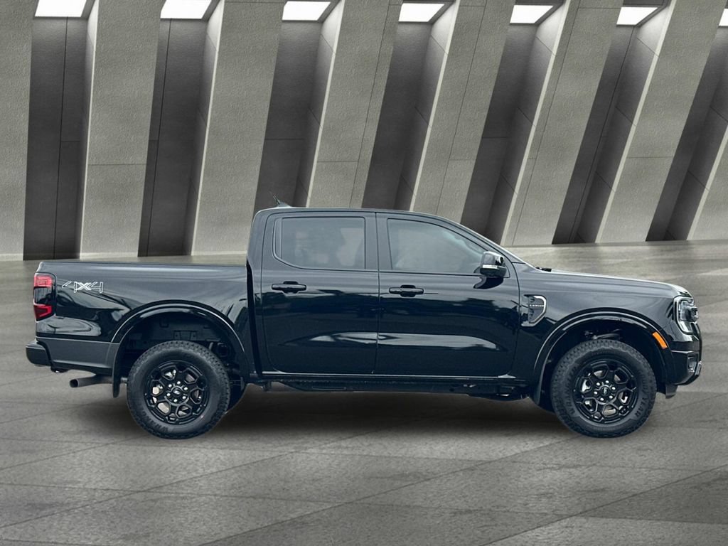 Certified 2025 Ford Ranger Lariat w/ Black Appearance Package AWD/4WD image 2