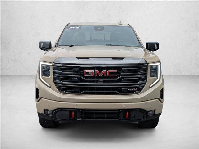 Used 2023 GMC Sierra 1500 AT4 w/ AT4 Preferred Package AWD/4WD image 2