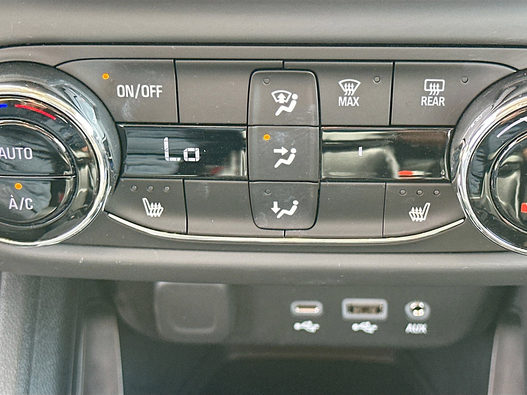 Used 2022 Chevrolet TrailBlazer LT w/ Convenience Package image 19