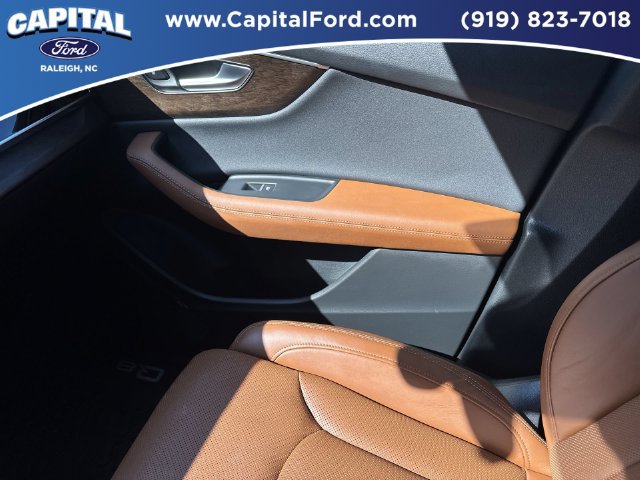 Used 2025 Audi Q8 Prestige AWD/4WD image 29