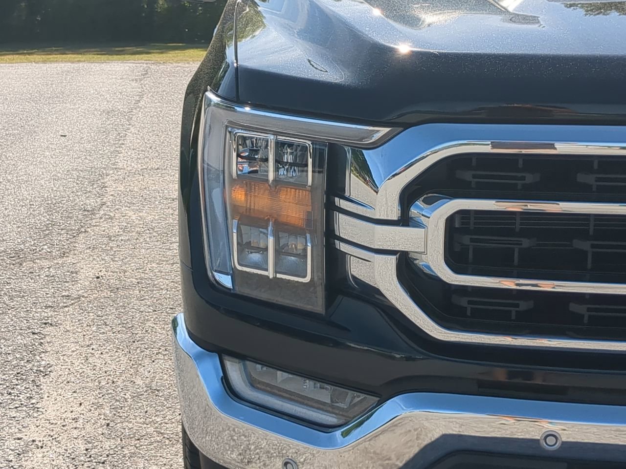 Certified 2022 Ford F150 XLT w/ Equipment Group 302A High AWD/4WD image 8