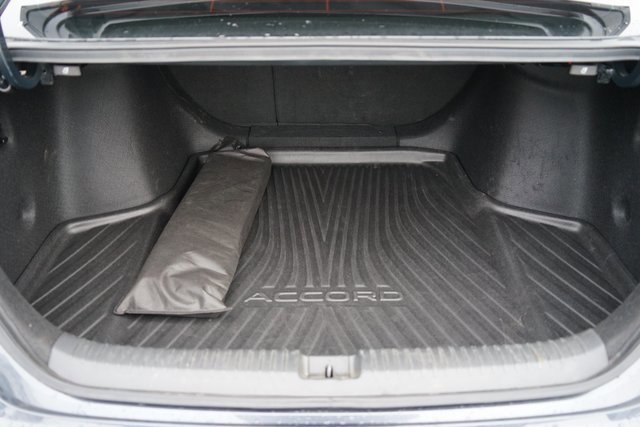 Used 2024 Honda Accord Touring image 7