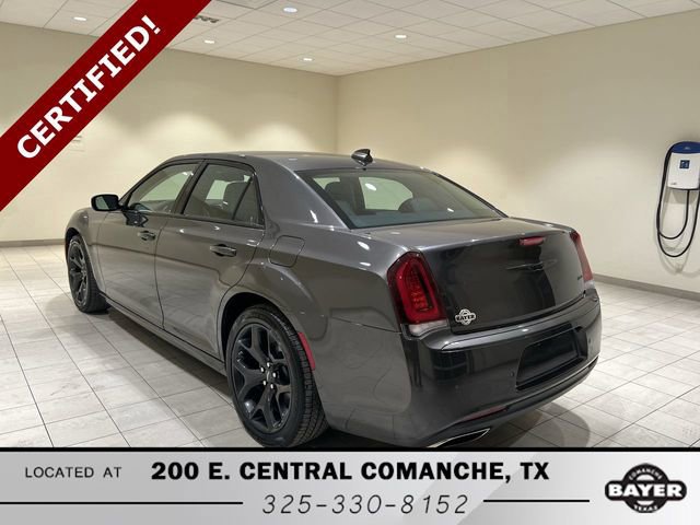 Used 2022 Chrysler 300 Touring L image 5