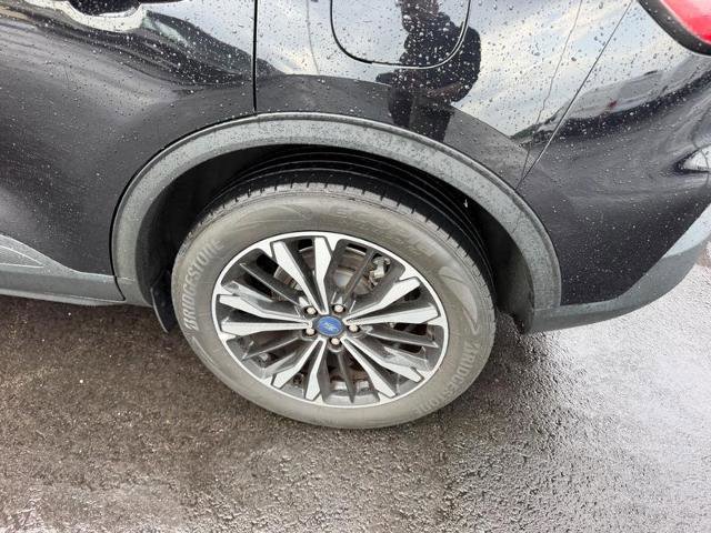 Certified 2022 Ford Escape SE w/ SE Sport Appearance Package FWD image 9
