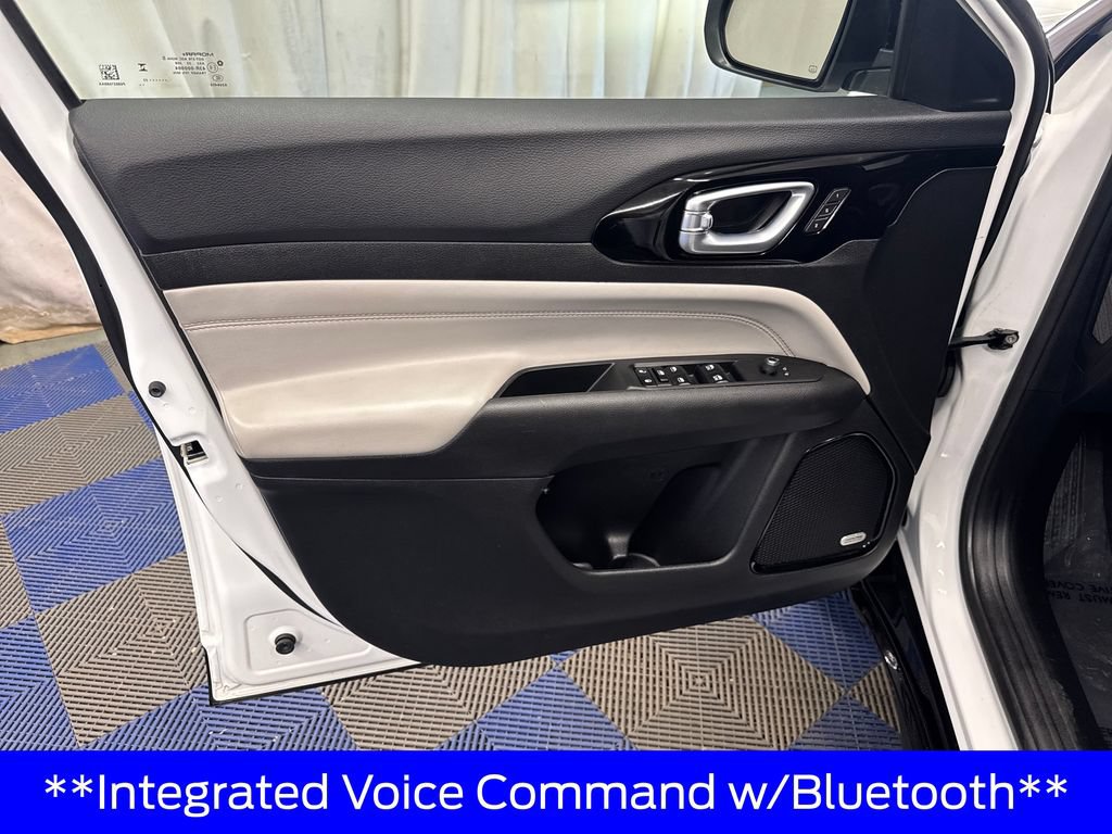 Used 2023 Jeep Compass Limited w/ Elite Group AWD/4WD image 10