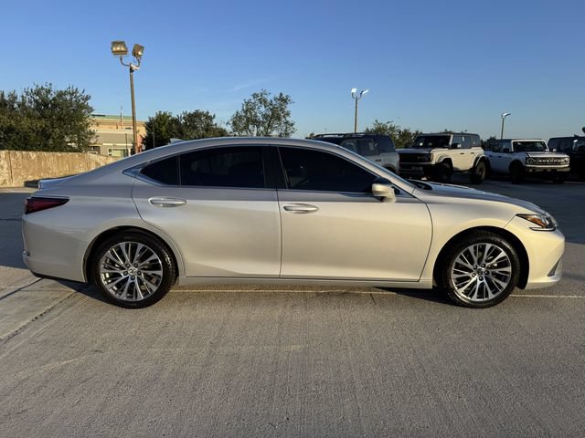 Used 2021 Lexus ES 350 w/ Premium Package FWD image 4