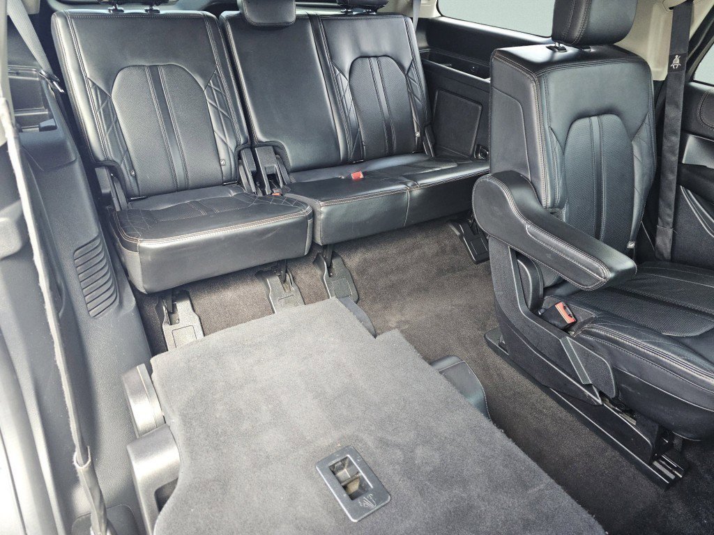 Certified 2020 Ford Expedition Platinum AWD/4WD image 5