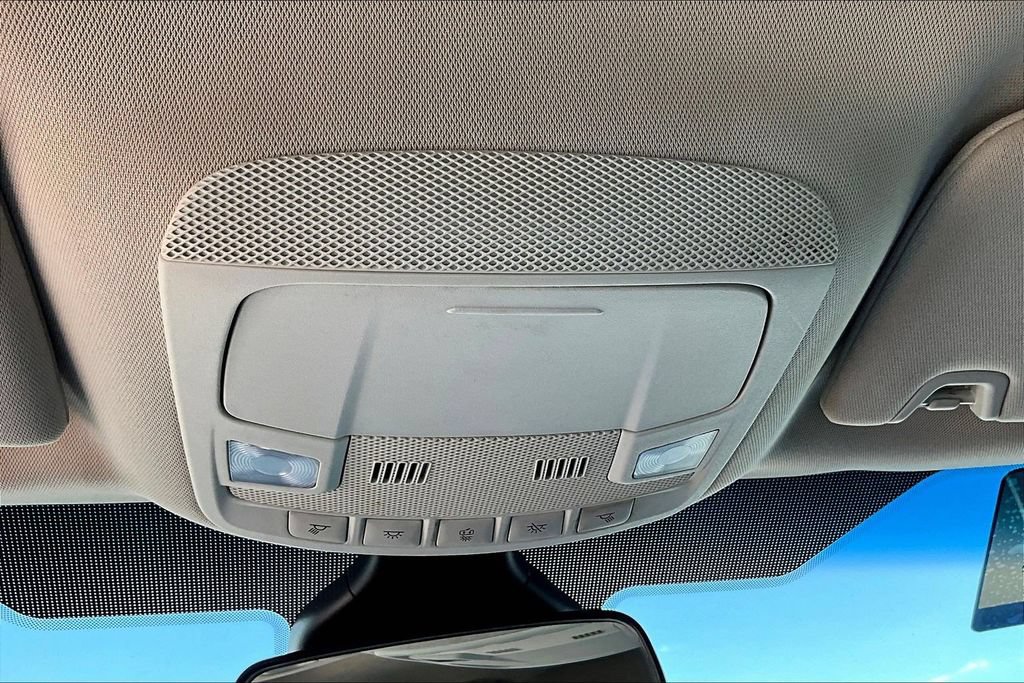 Certified 2021 Ford Edge SE FWD image 17