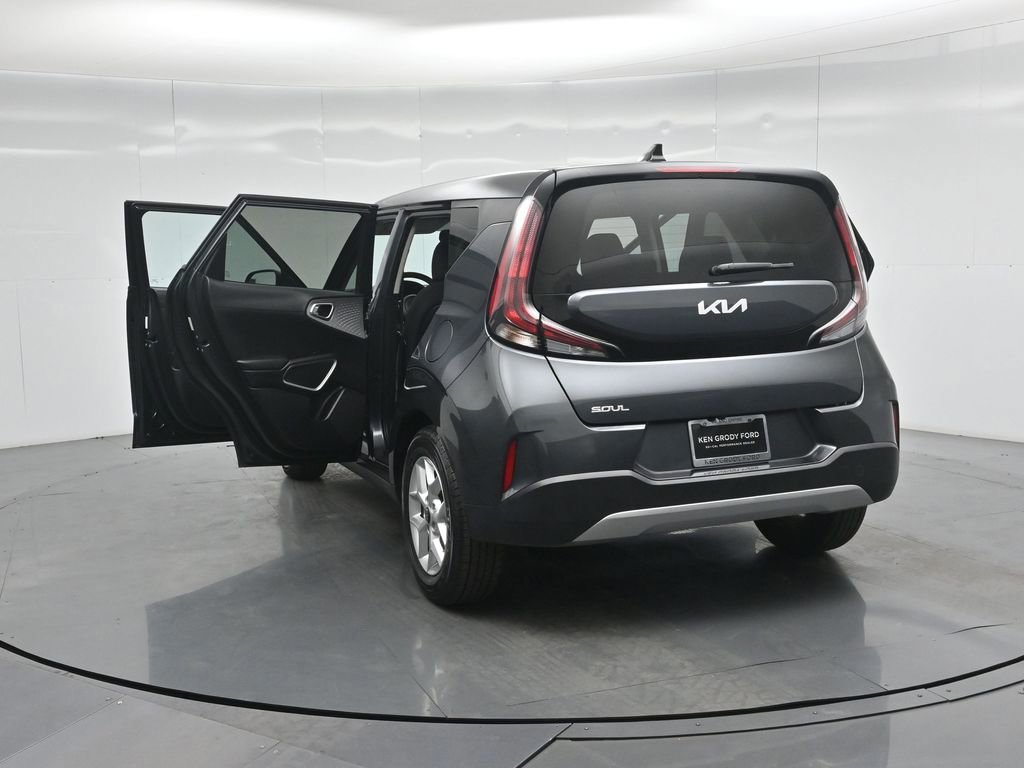 Used 2023 Kia Soul LX w/ Option Group 015 image 52
