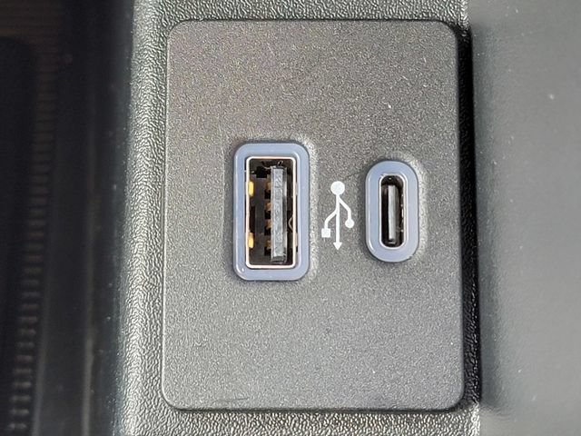 Certified 2024 Ford Edge ST-Line AWD/4WD image 8