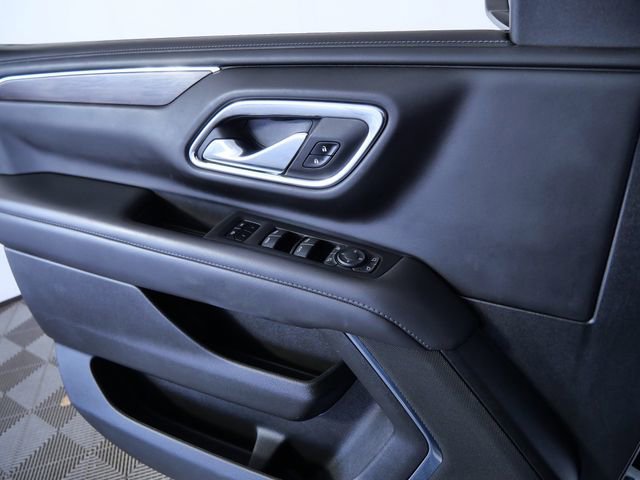 Used 2023 Chevrolet Tahoe Z71 w/ Luxury Package AWD/4WD image 28
