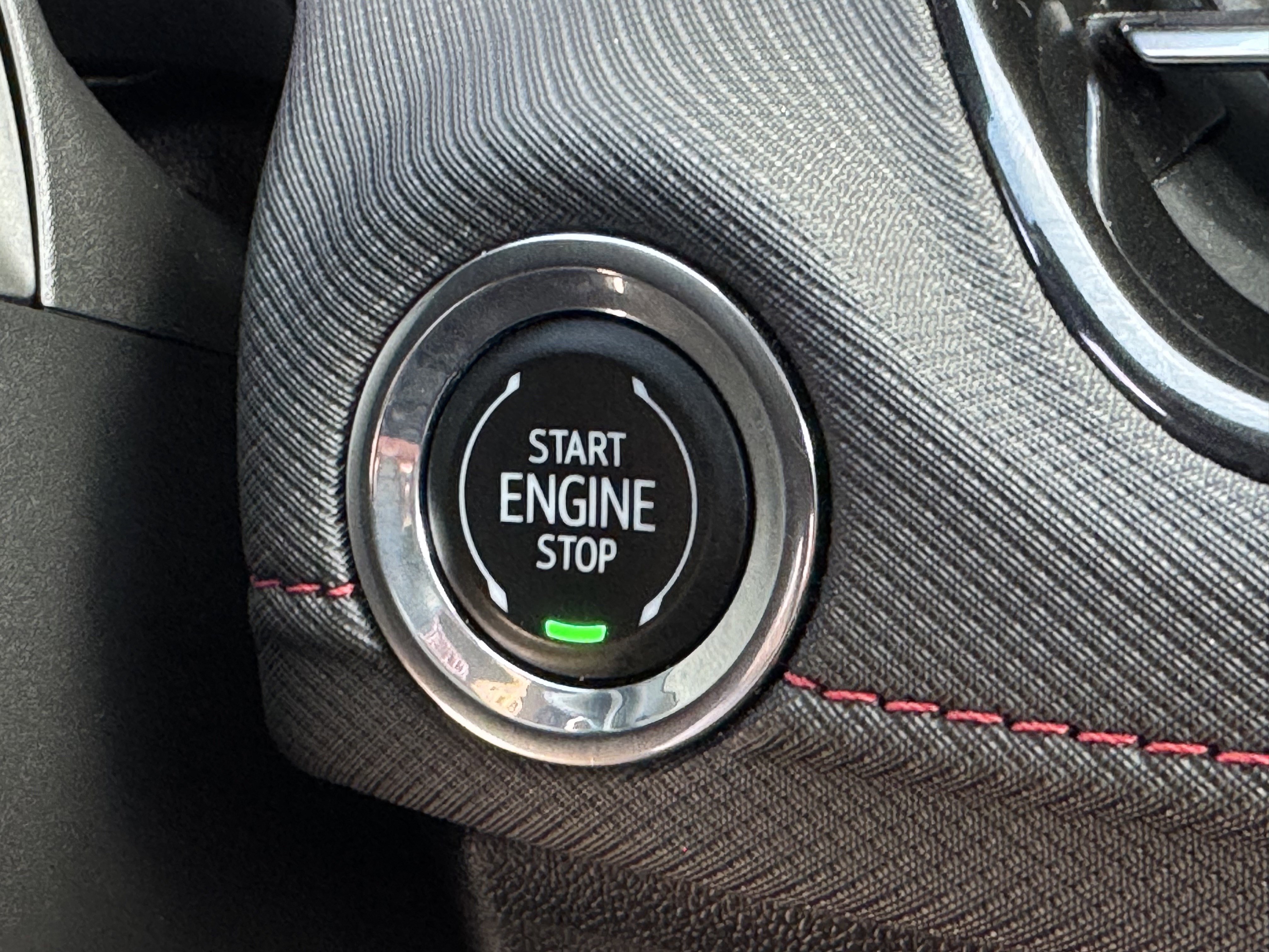 Used 2024 Chevrolet TrailBlazer RS w/ Driver Confidence Package image 22