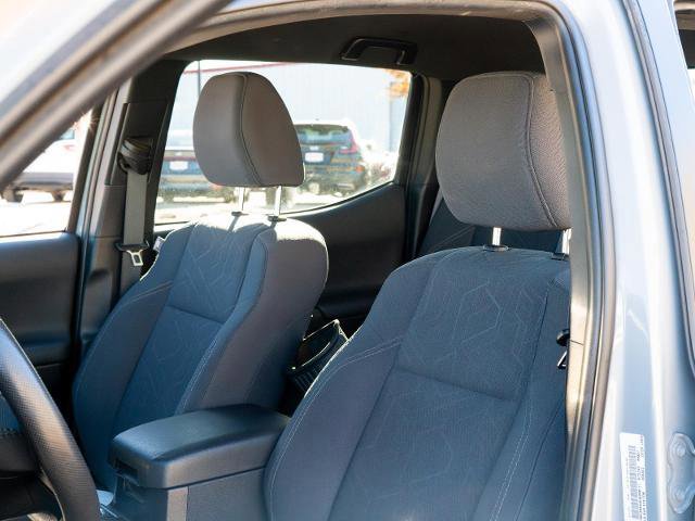 Used 2019 Toyota Tacoma TRD Off-Road image 16