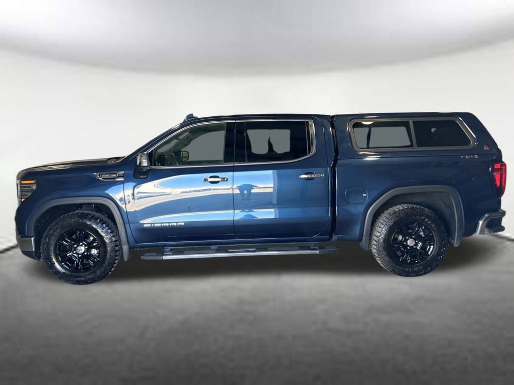 Used 2022 GMC Sierra 1500 SLT w/ SLT Convenience Package image 2