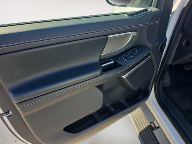 Certified 2025 Ford Expedition Max Platinum AWD/4WD image 10