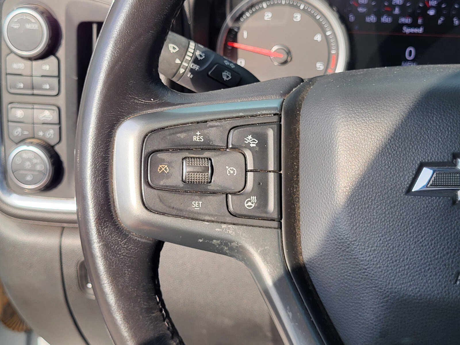Used 2022 Chevrolet Silverado 2500 LTZ w/ LTZ Plus Package AWD/4WD image 24