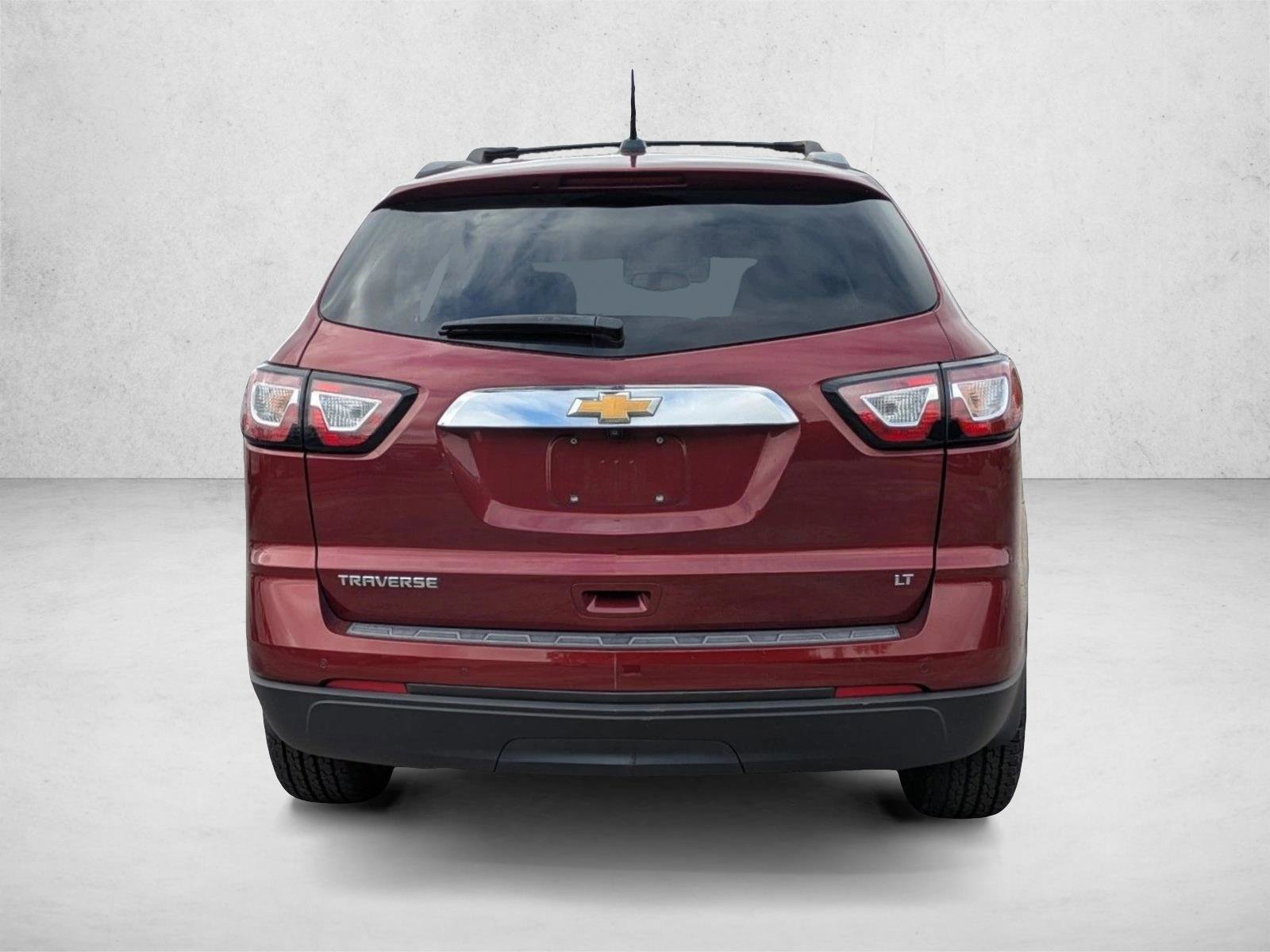 Used 2017 Chevrolet Traverse LT w/ LPO, 'HIT The Road' Package FWD image 6
