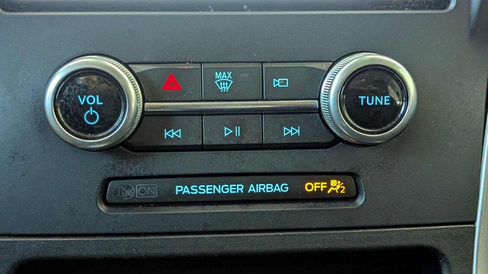 Certified 2022 Ford Edge SE w/ Black Appearance Package image 26