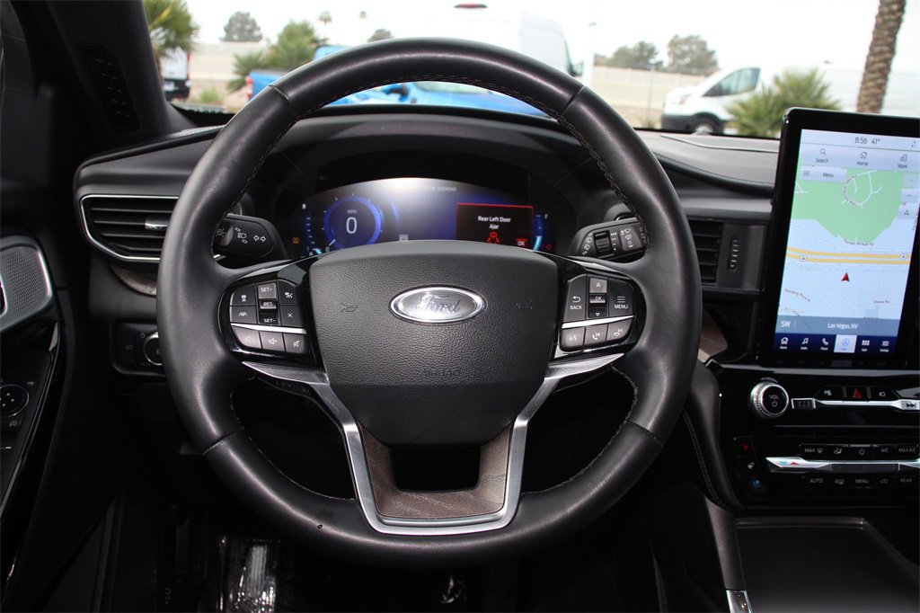 Certified 2022 Ford Explorer Platinum w/ Equipment Group 601A image 16