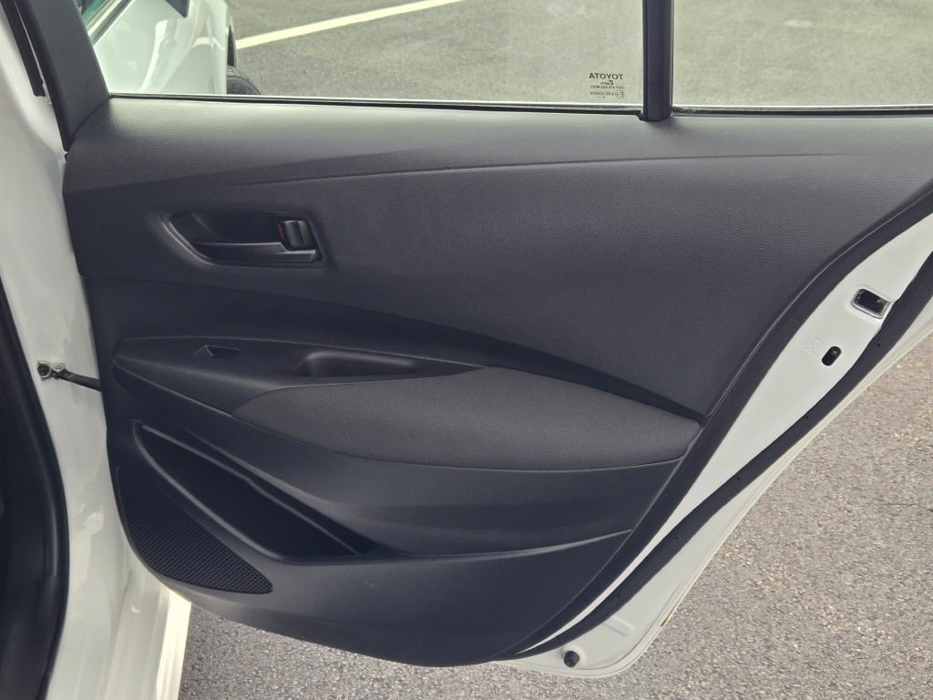 Used 2024 Toyota Corolla LE FWD image 6