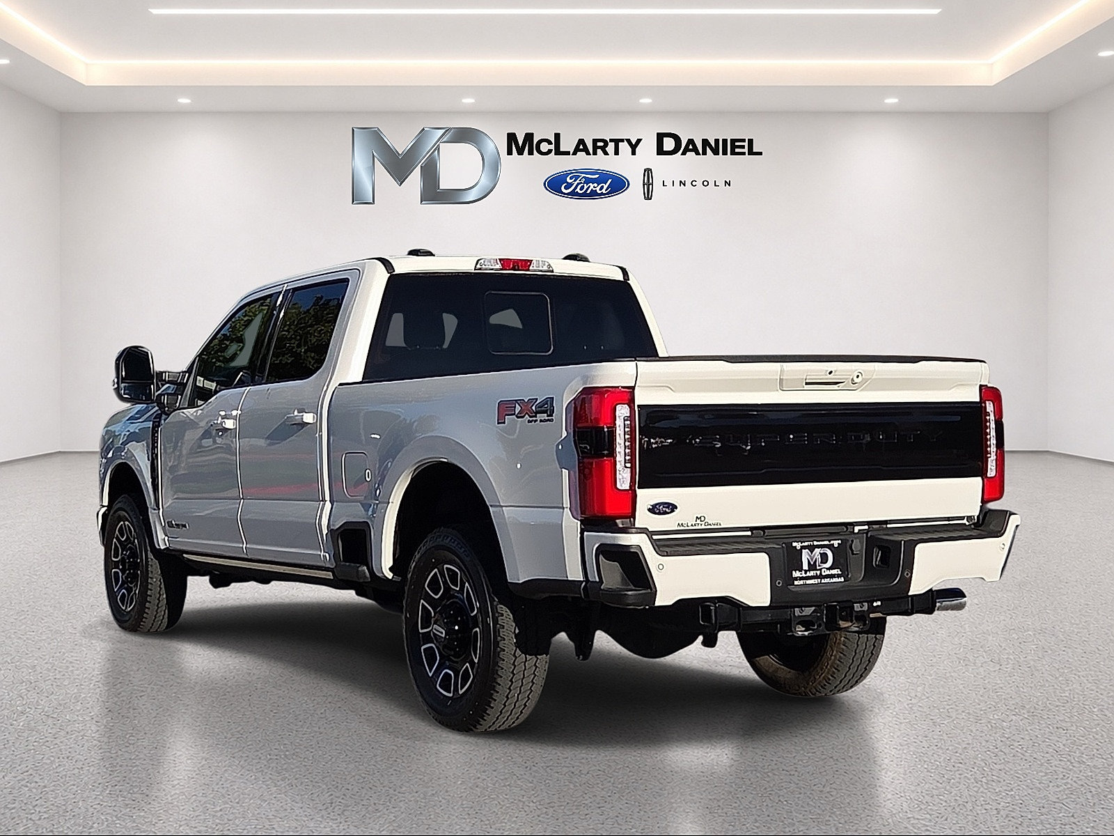 Certified 2025 Ford F250 Platinum AWD/4WD image 4