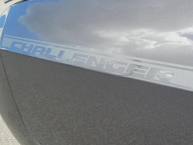 Used 2022 Dodge Challenger R/T RWD image 10