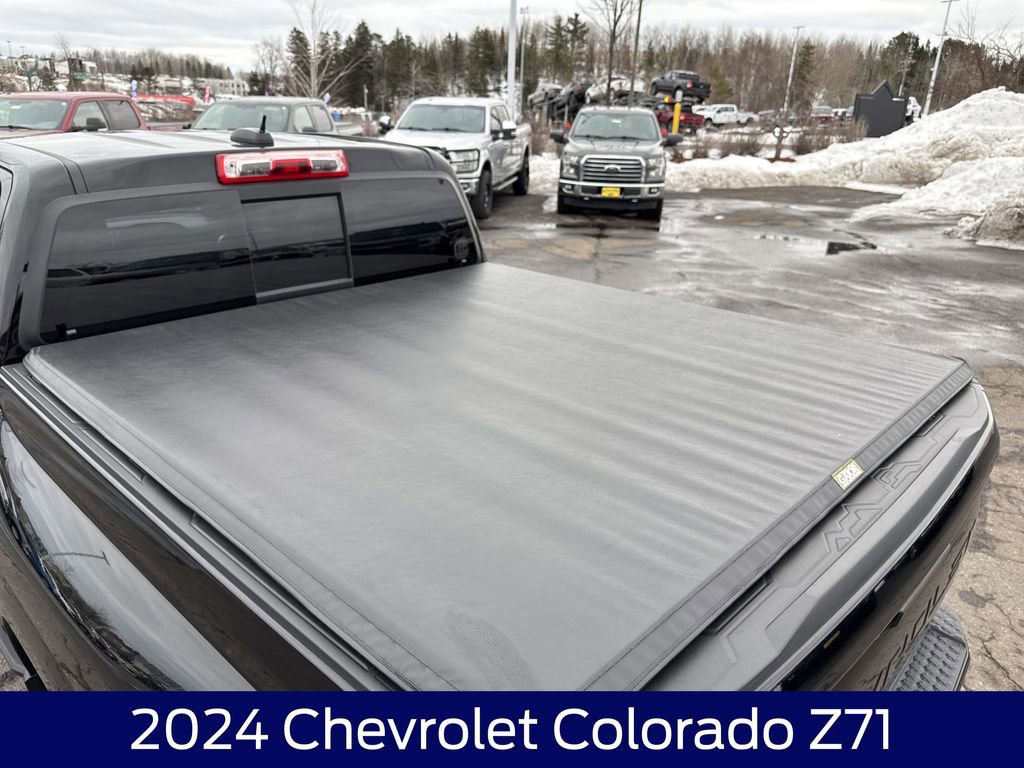Used 2024 Chevrolet Colorado Z71 w/ Z71 Convenience Package 2 image 12