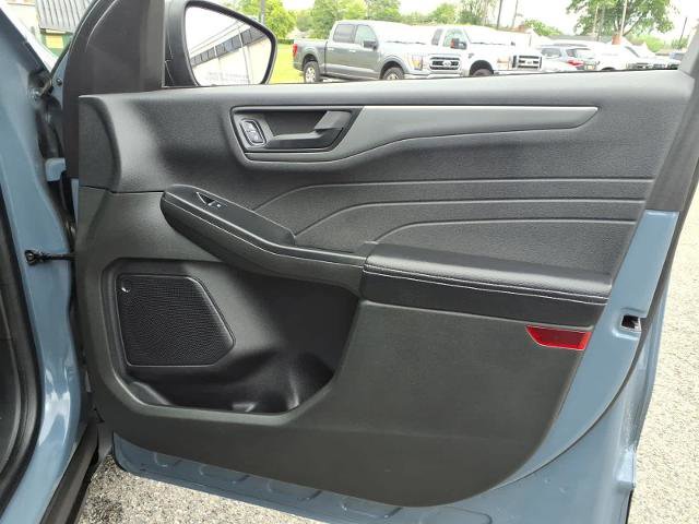 Certified 2023 Ford Escape Active AWD/4WD image 12
