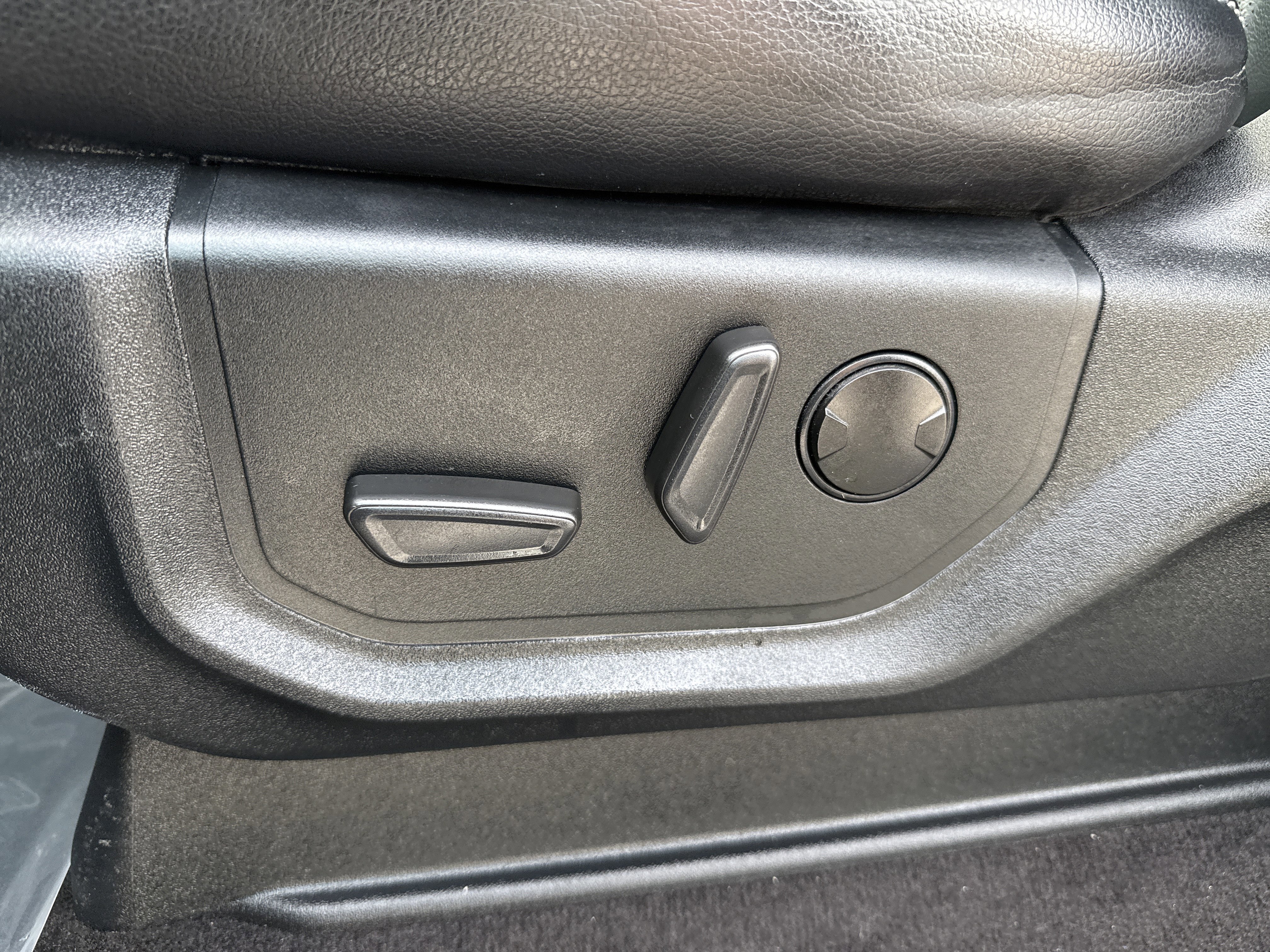 Certified 2020 Ford F150 Lariat w/ Equipment Group 501A Mid AWD/4WD image 13