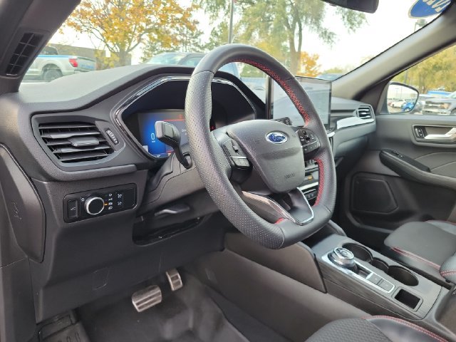 Certified 2023 Ford Escape ST-Line w/ Tech Pack #1 FWD image 10