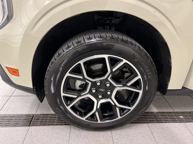 Certified 2025 Ford Maverick Lariat w/ 4K Tow Package AWD/4WD image 10