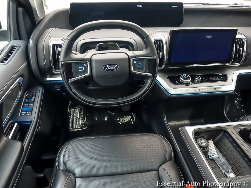 Certified 2025 Ford Expedition Max Platinum AWD/4WD image 16