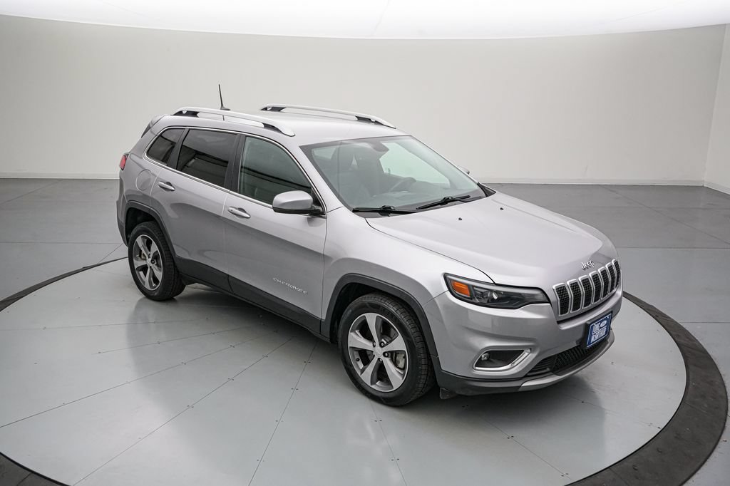 Used 2019 Jeep Cherokee Limited FWD image 2