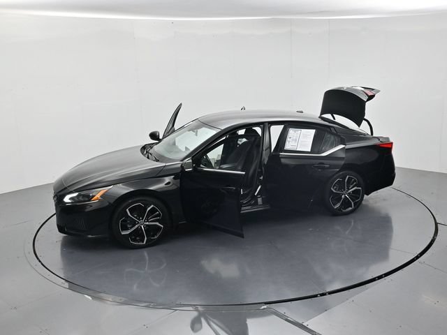 Used 2024 Nissan Altima 2.5 SR FWD image 47