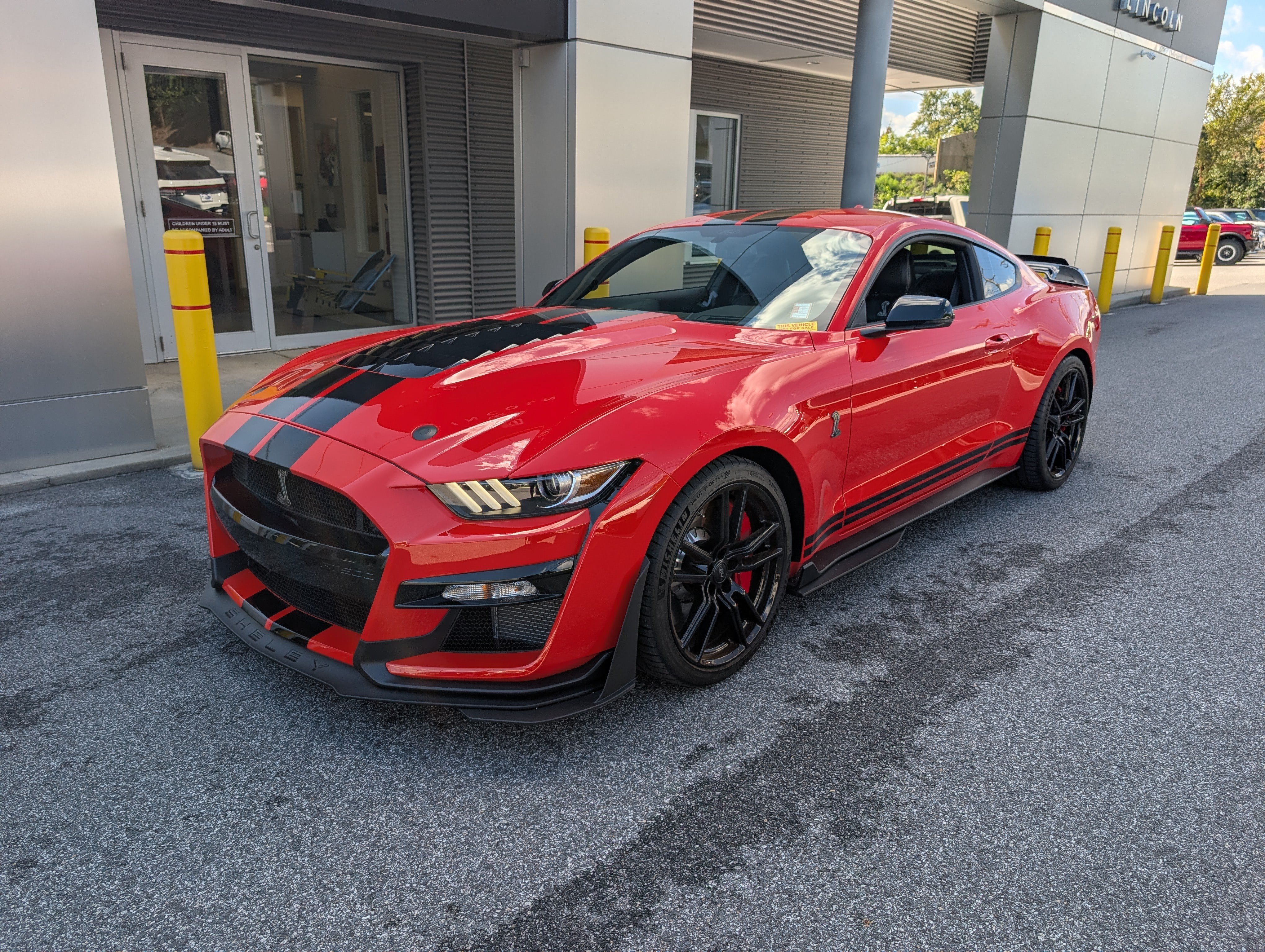 Certified 2022 Ford Mustang Shelby GT500 w/ Technology Package RWD image 2