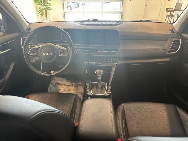 Used 2024 Kia Seltos EX FWD image 8