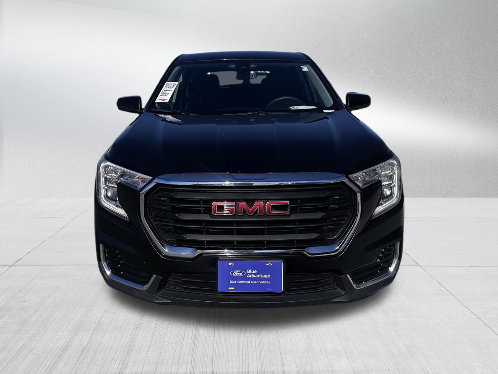 Used 2024 GMC Terrain SLE AWD/4WD image 2
