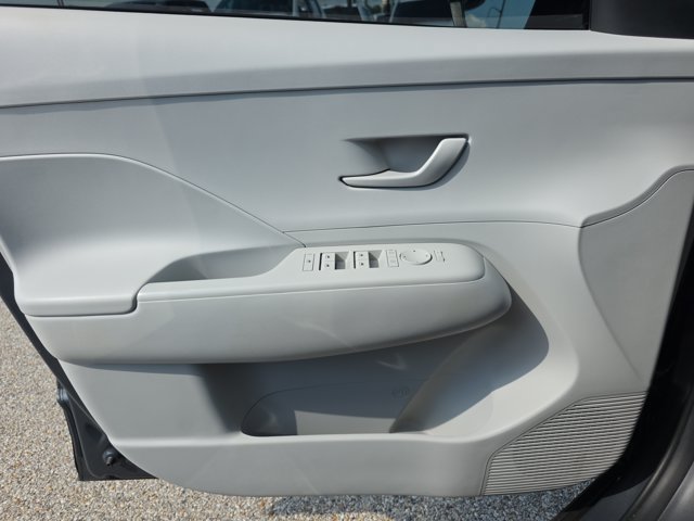 Used 2024 Hyundai Kona SEL FWD image 17