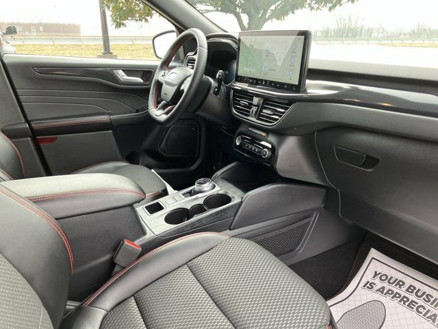 Certified 2023 Ford Escape ST-Line Select w/ Tech Pack #2 AWD/4WD image 18