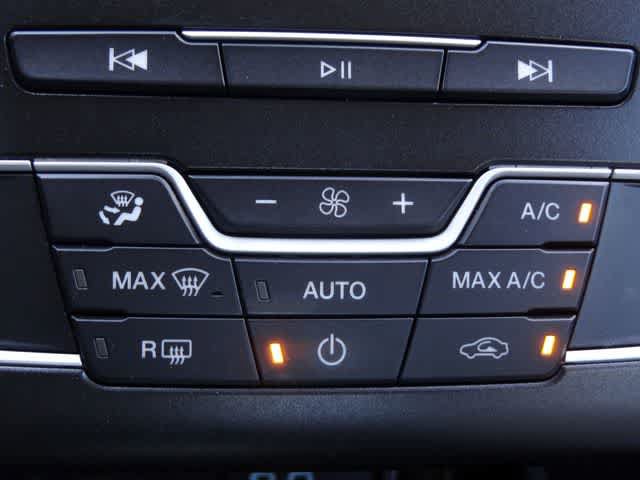 Certified 2019 Ford Fusion SE w/ Equipment Group 151A FWD image 28
