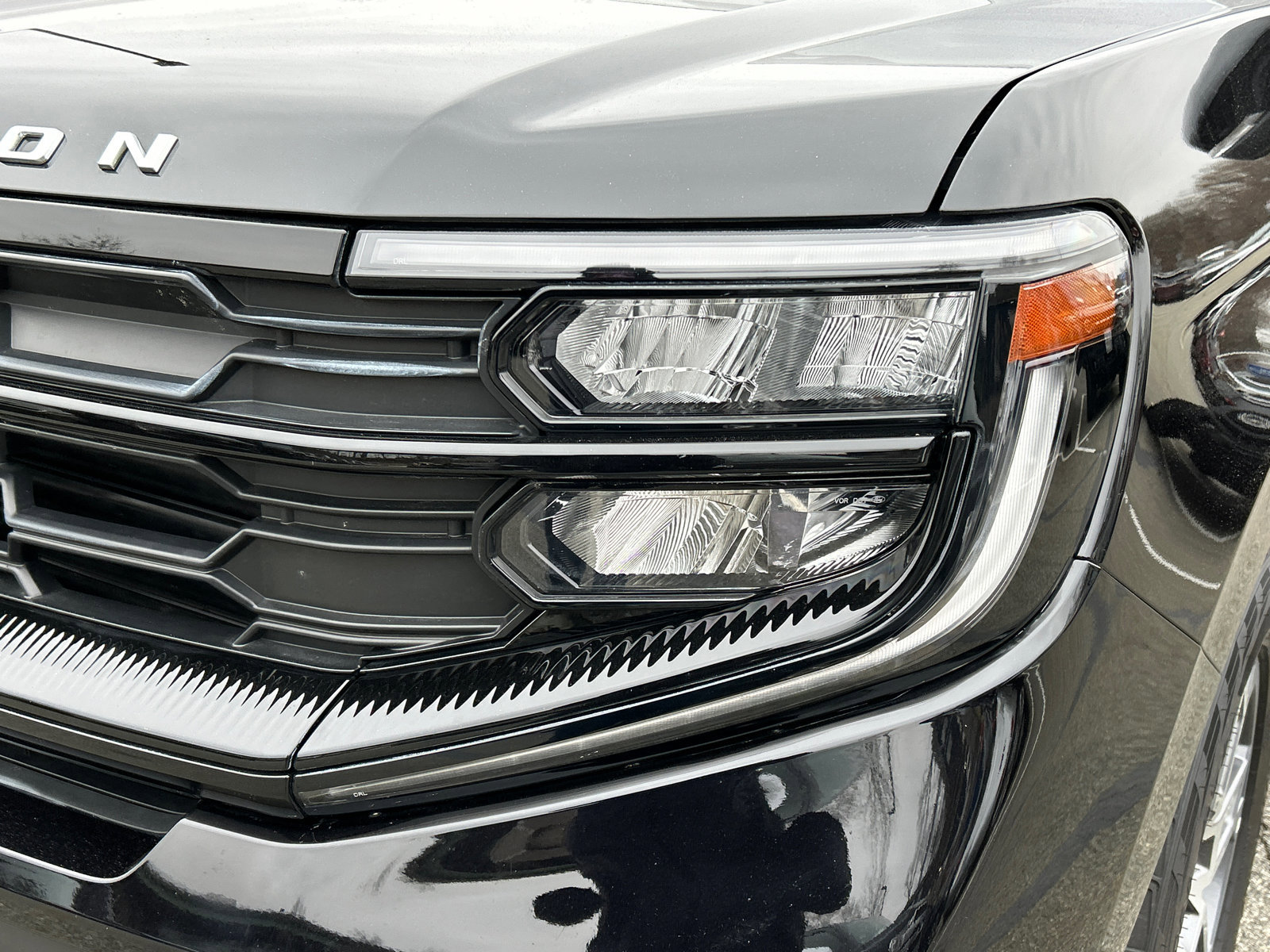 Certified 2025 Ford Expedition Active AWD/4WD image 7