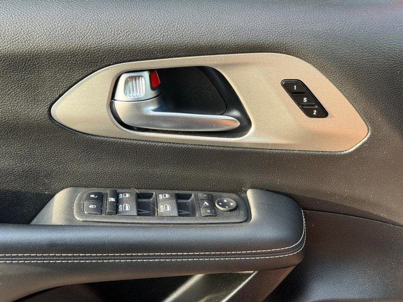 Used 2023 Chrysler Pacifica Limited w/ S Appearance Package image 26