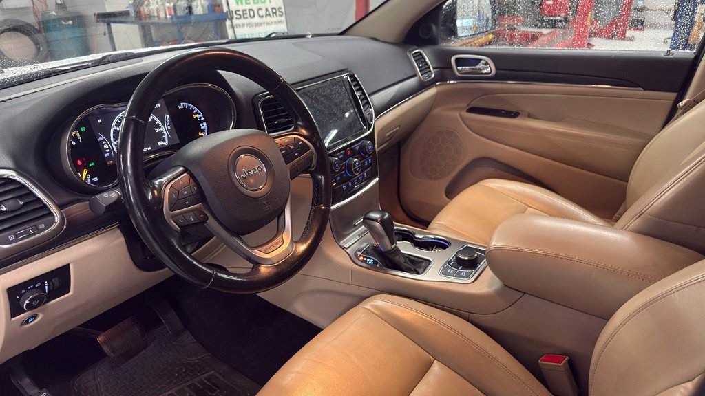 Used 2021 Jeep Grand Cherokee Limited AWD/4WD image 9