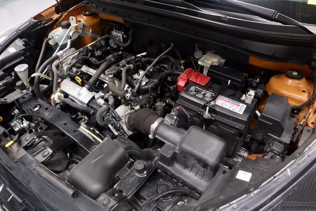 Used 2024 Nissan Kicks SR w/ SR Premium Package FWD image 16
