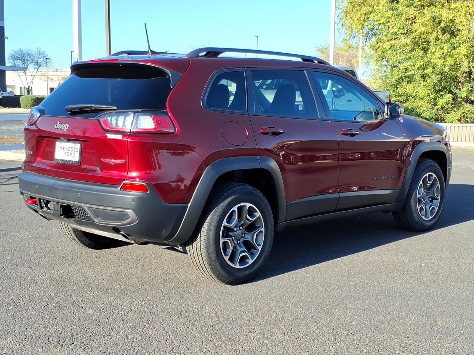 Used 2020 Jeep Cherokee Trailhawk w/ Comfort/Convenience Group image 4