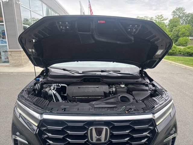 Used 2023 Honda Pilot Touring image 19