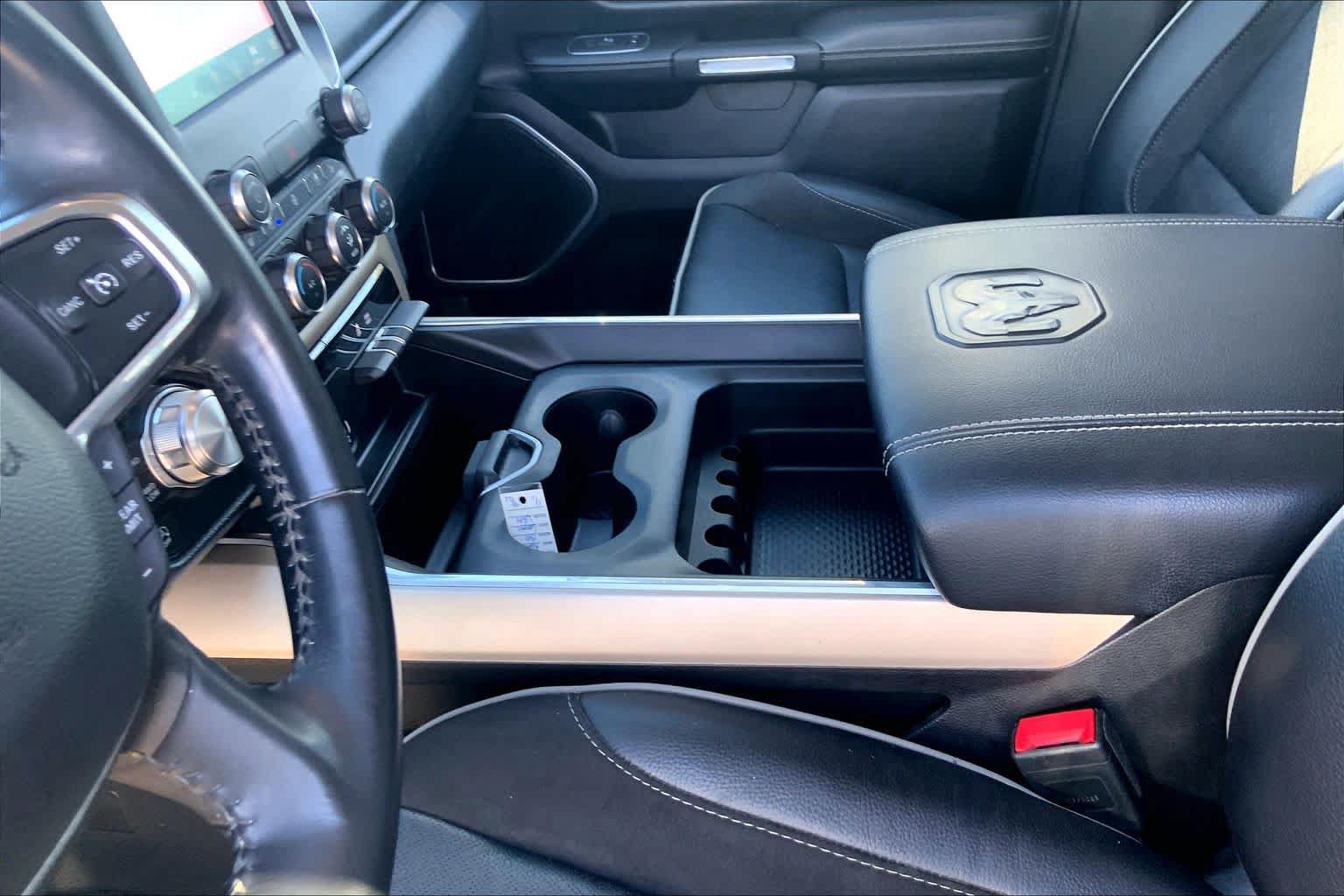 Used 2022 RAM 1500 Laramie AWD/4WD image 17
